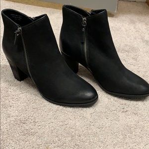 MIA BOOTIES Bring Offers